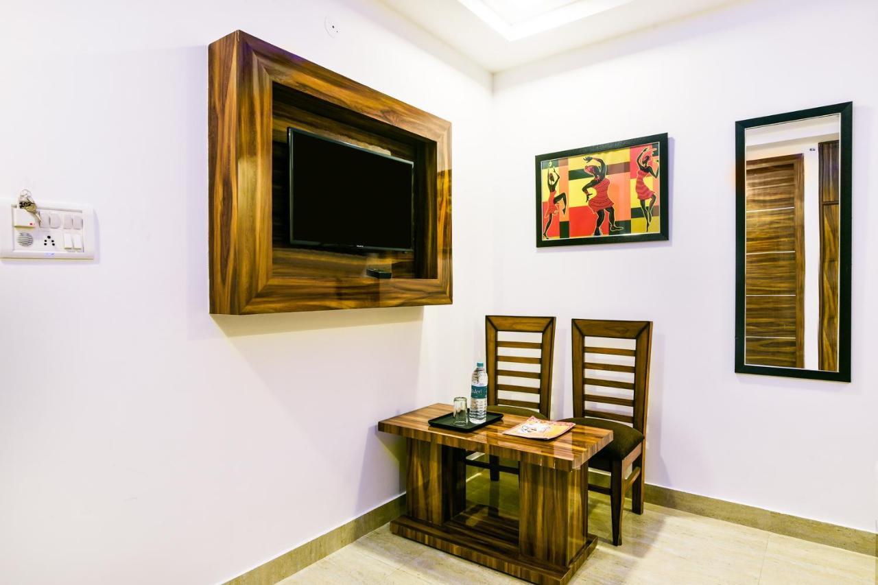 Hotel Pearl - Mahipalpur Delhi Airport Ню Делхи Екстериор снимка